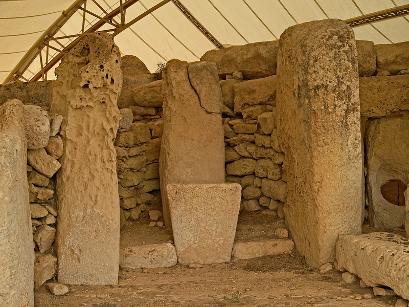 Ħaġar Qim, Megalithic Temple
        